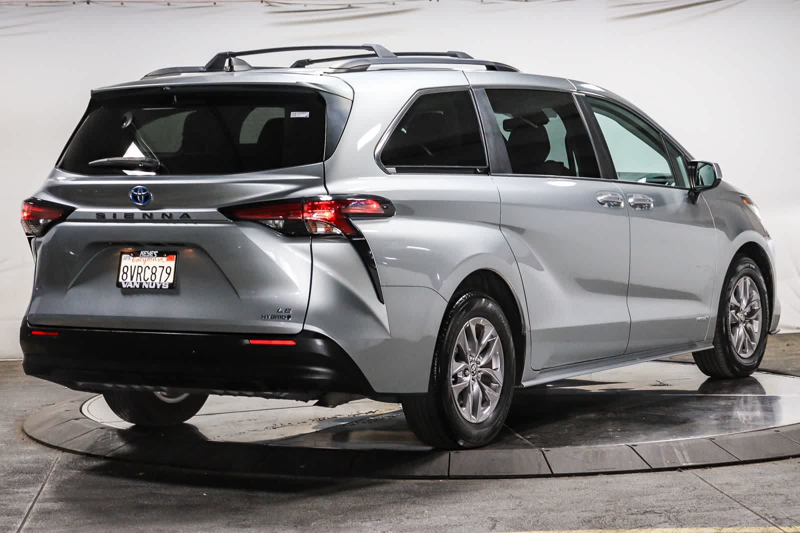 2021 Toyota Sienna LE
