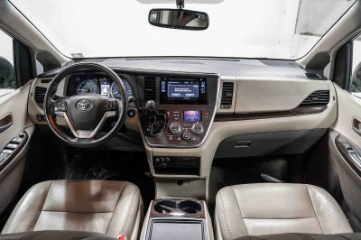 2016 Toyota Sienna XLE