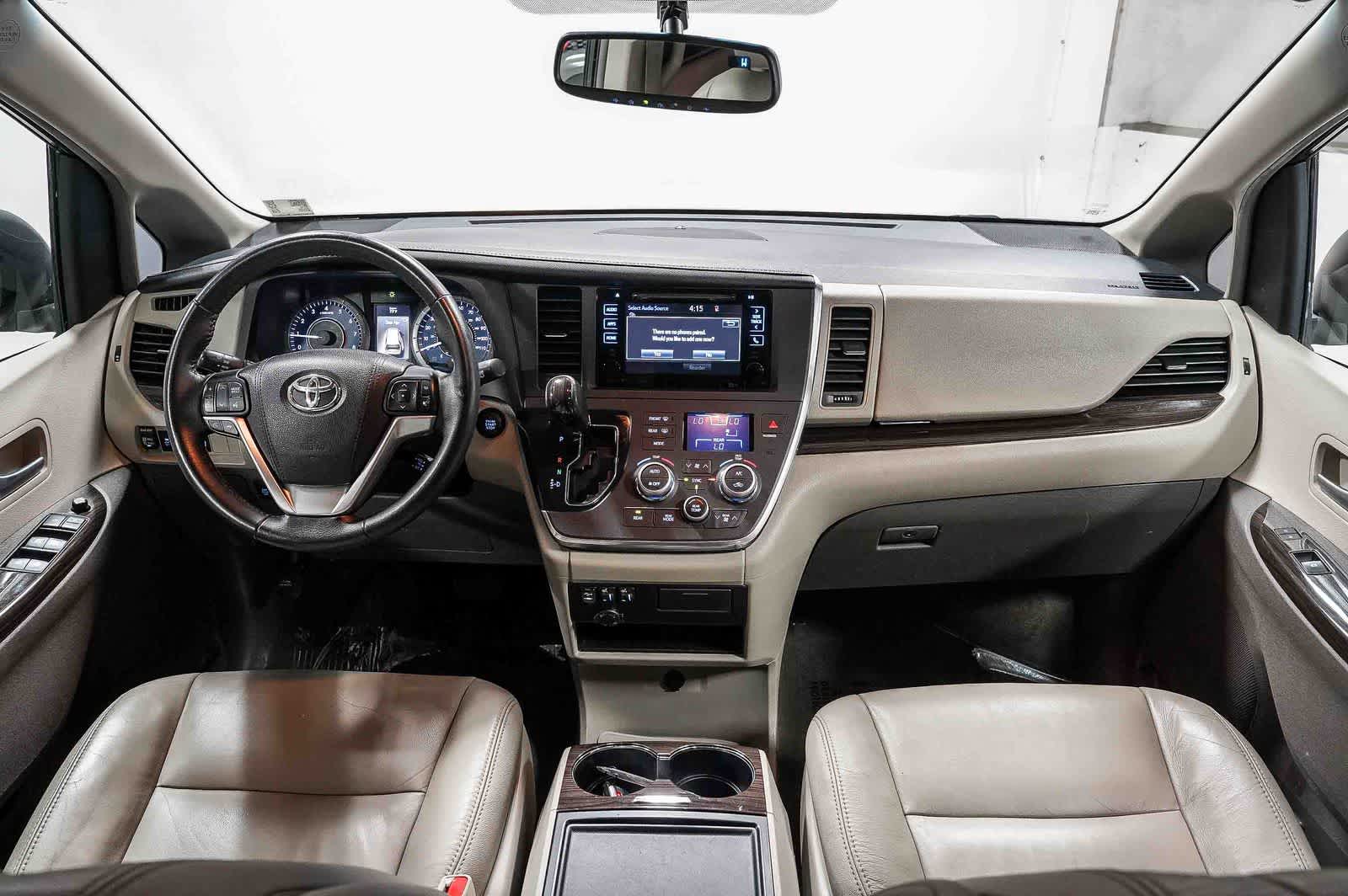 2016 Toyota Sienna XLE