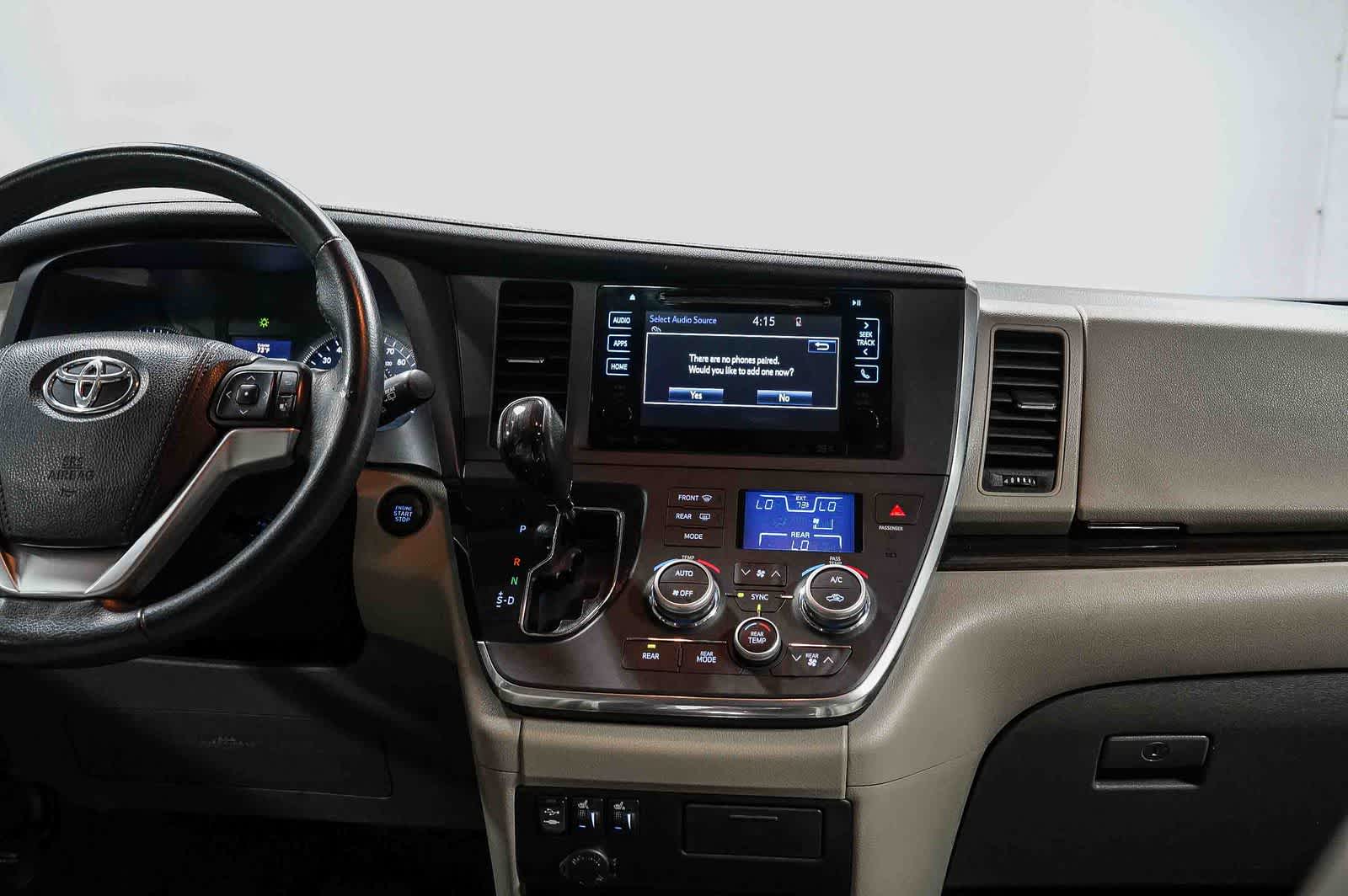 2016 Toyota Sienna XLE