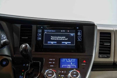 2016 Toyota Sienna XLE