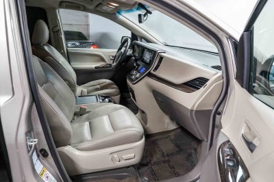 2016 Toyota Sienna XLE