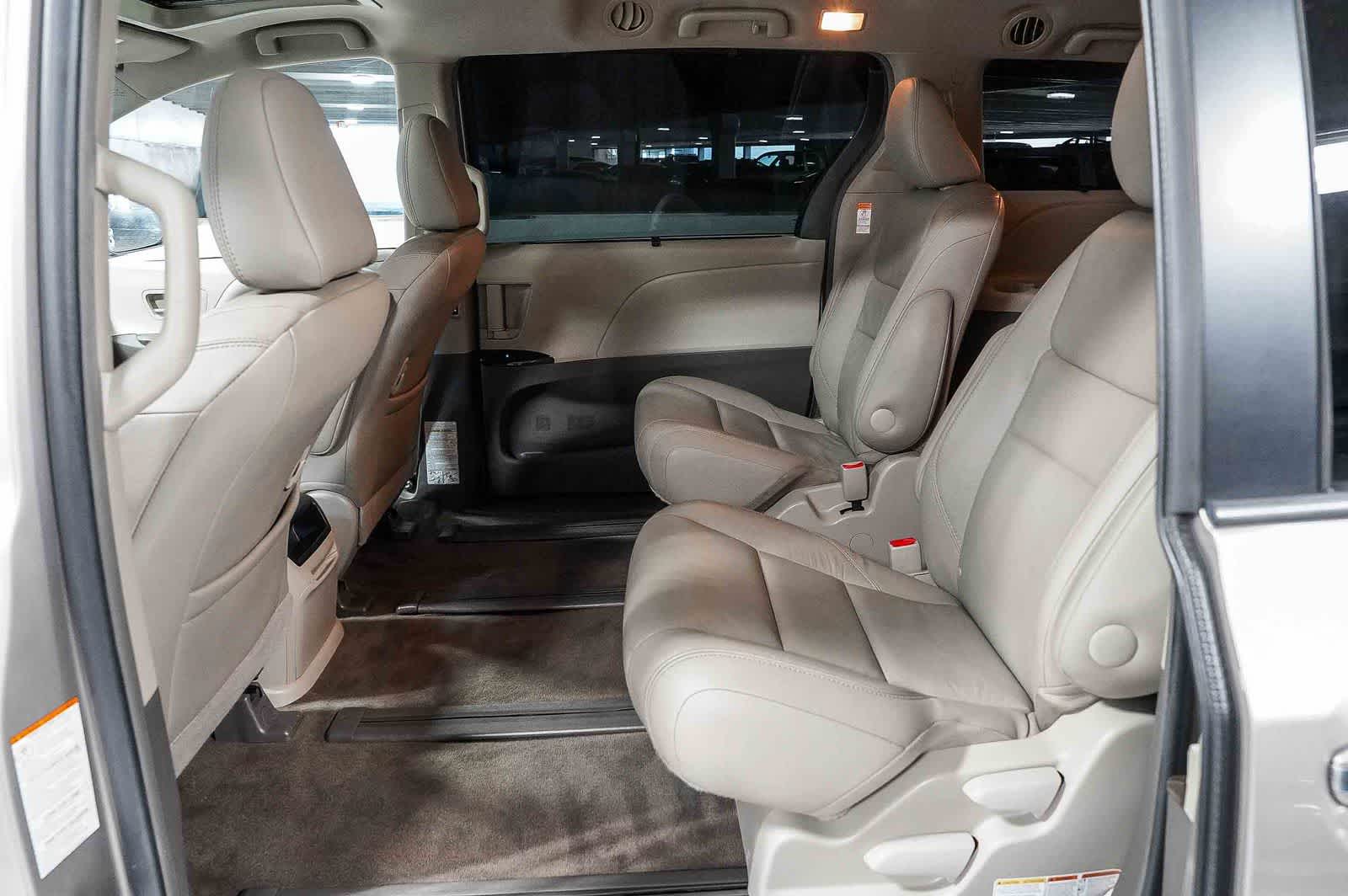 2016 Toyota Sienna XLE
