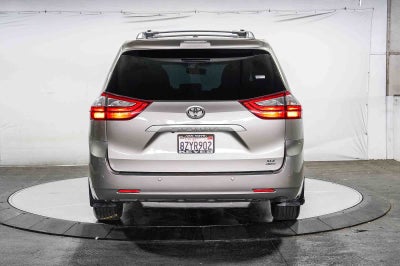 2016 Toyota Sienna XLE