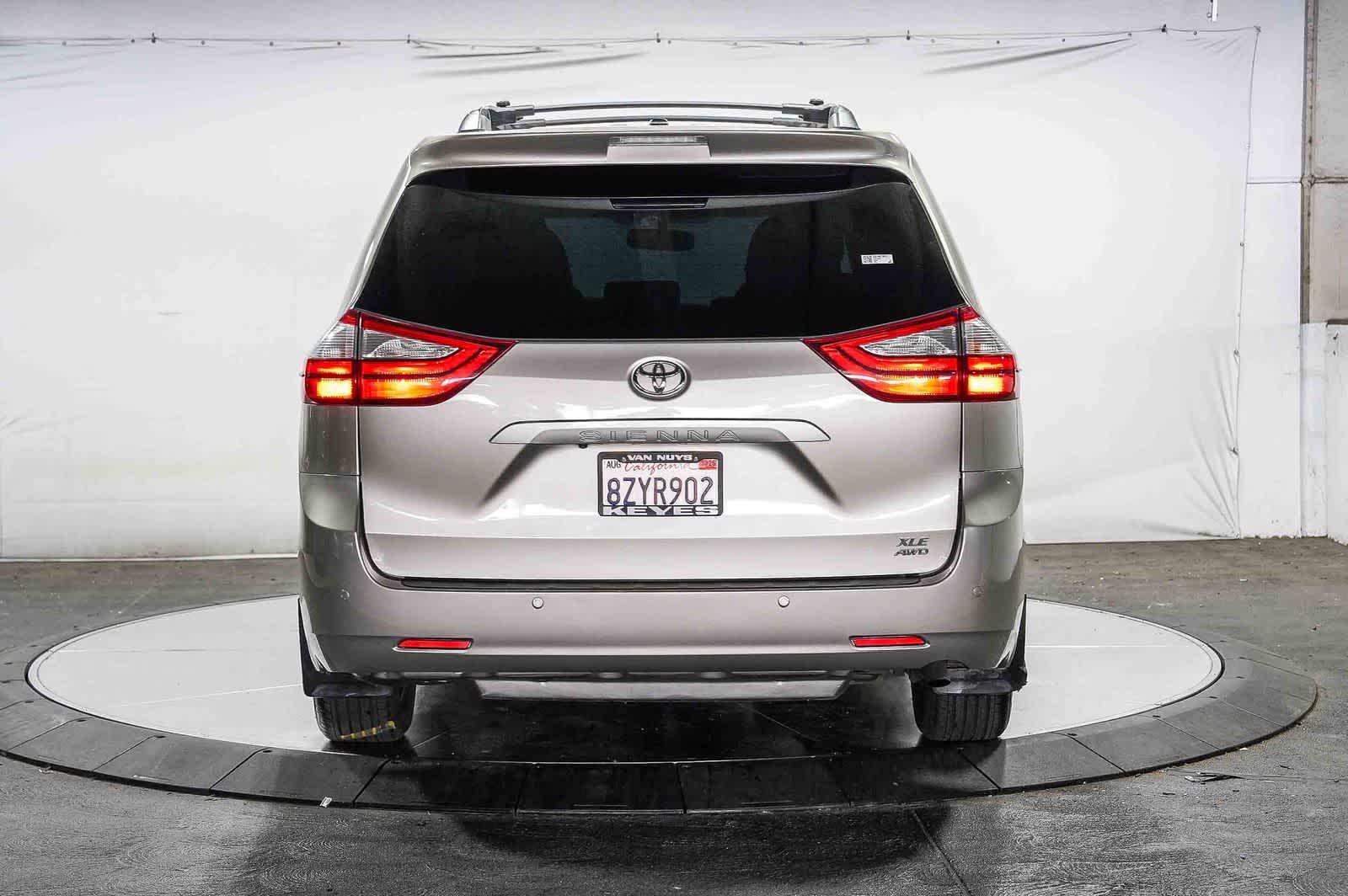 2016 Toyota Sienna XLE