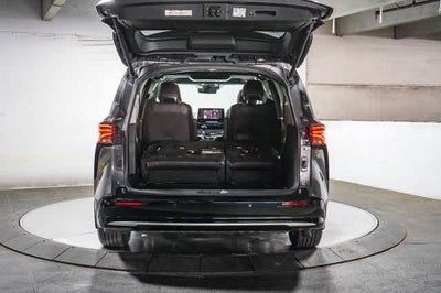 2023 Toyota Sienna Platinum