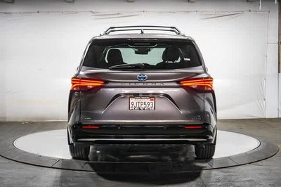 2023 Toyota Sienna Platinum