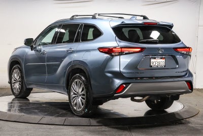 2022 Toyota Highlander Platinum