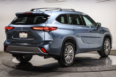 2022 Toyota Highlander Platinum