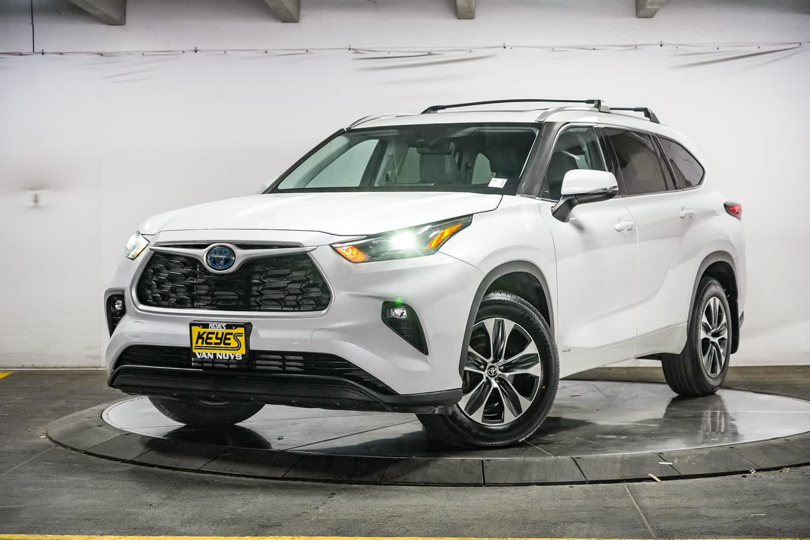 2022 Toyota Highlander Hybrid XLE