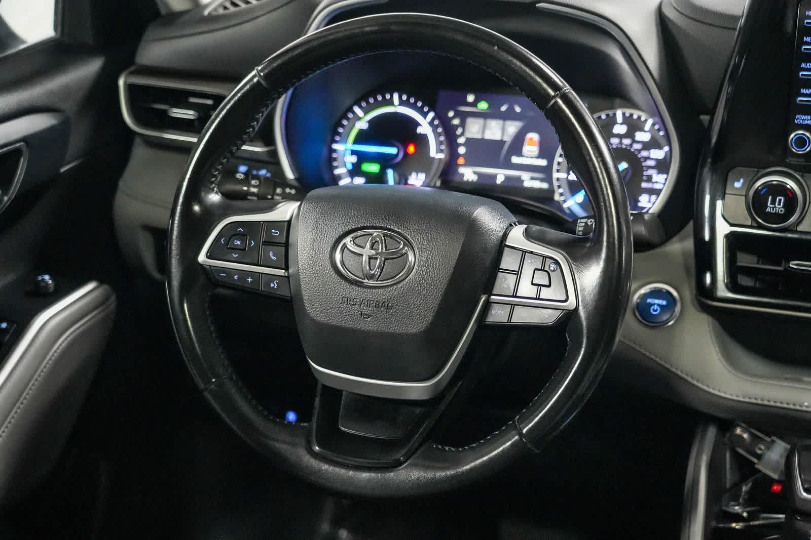 2022 Toyota Highlander Hybrid XLE