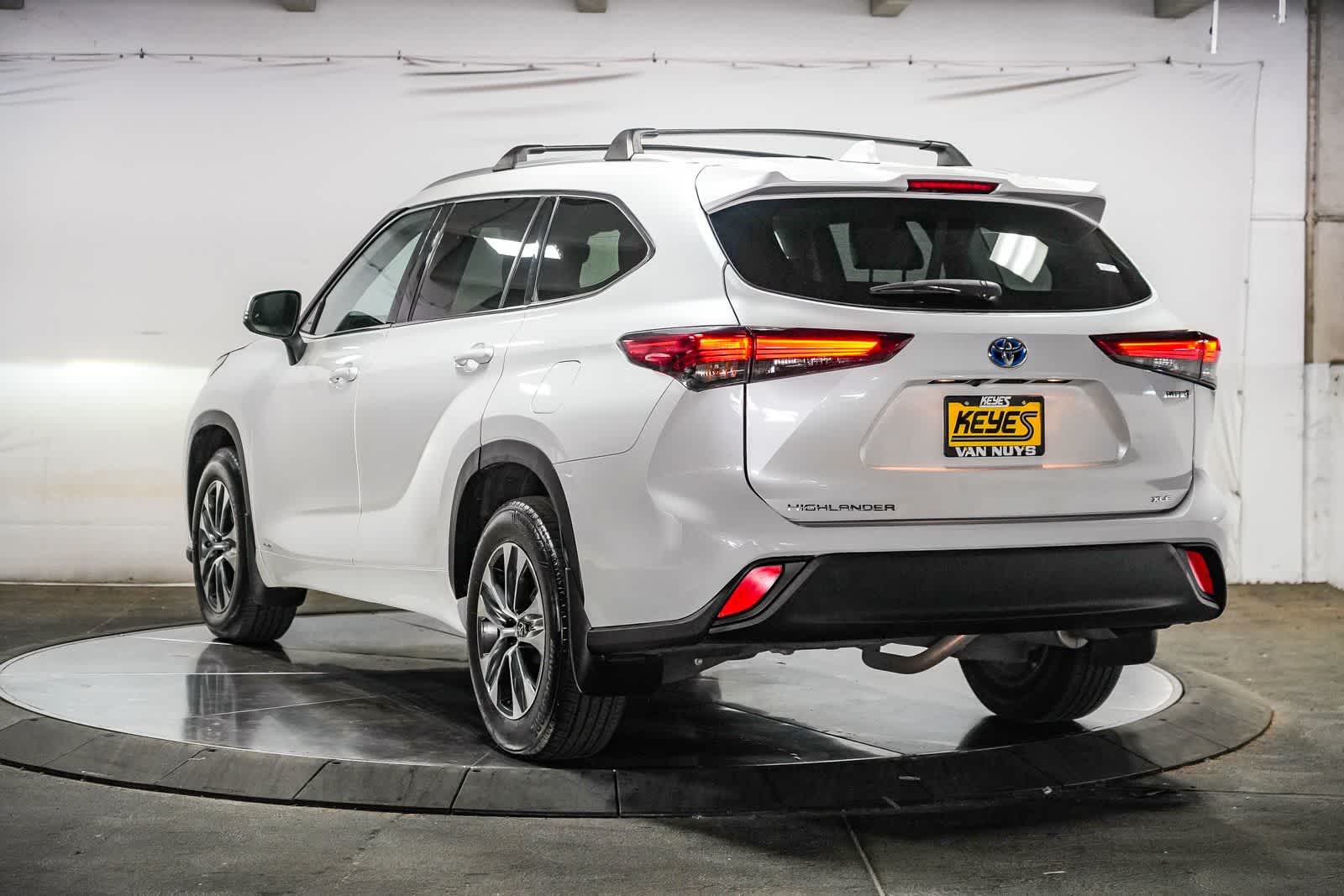 2022 Toyota Highlander Hybrid XLE