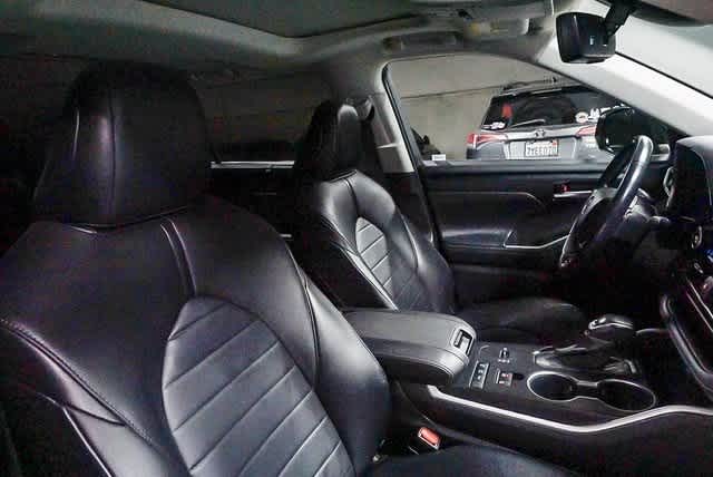 2021 Toyota Highlander Hybrid XLE