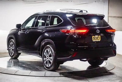 2021 Toyota Highlander Hybrid XLE