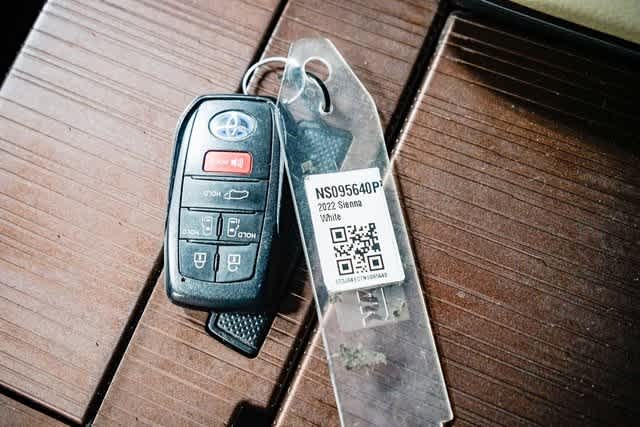 2022 Toyota Sienna XLE