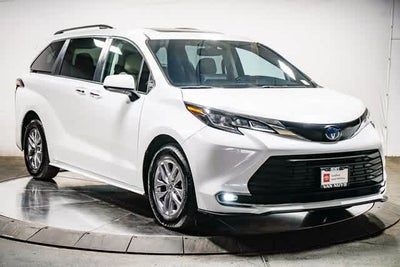 2022 Toyota Sienna XLE