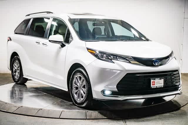 2022 Toyota Sienna XLE
