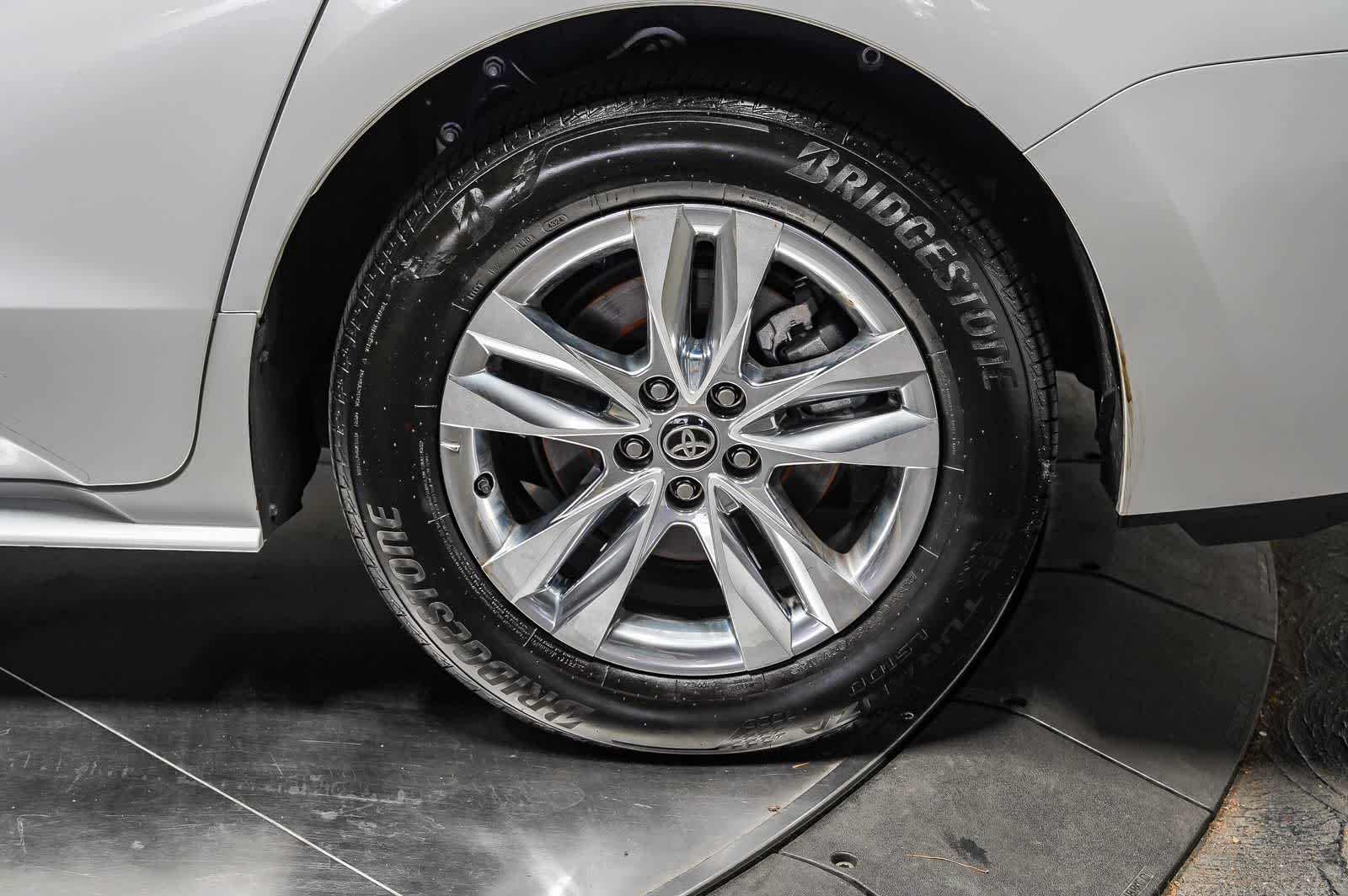 2025 Toyota Sienna XLE