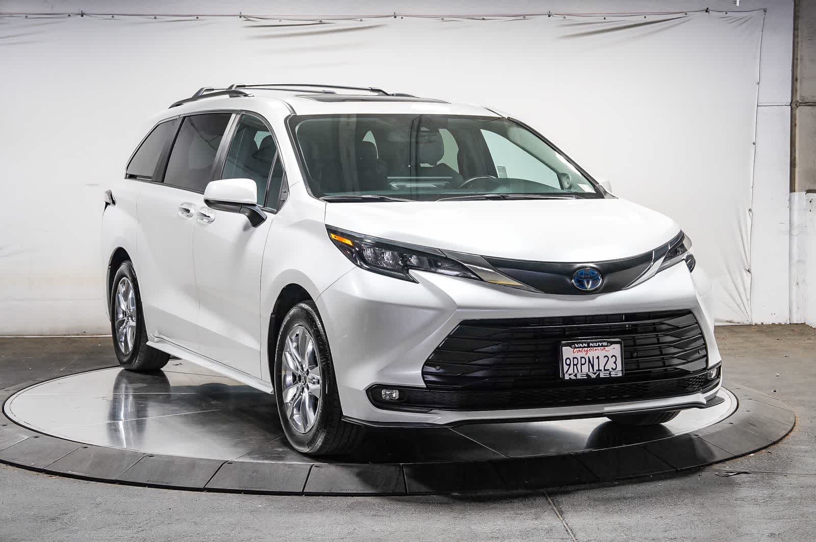 2025 Toyota Sienna XLE