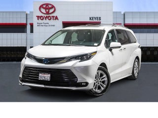 2025 Toyota Sienna XLE