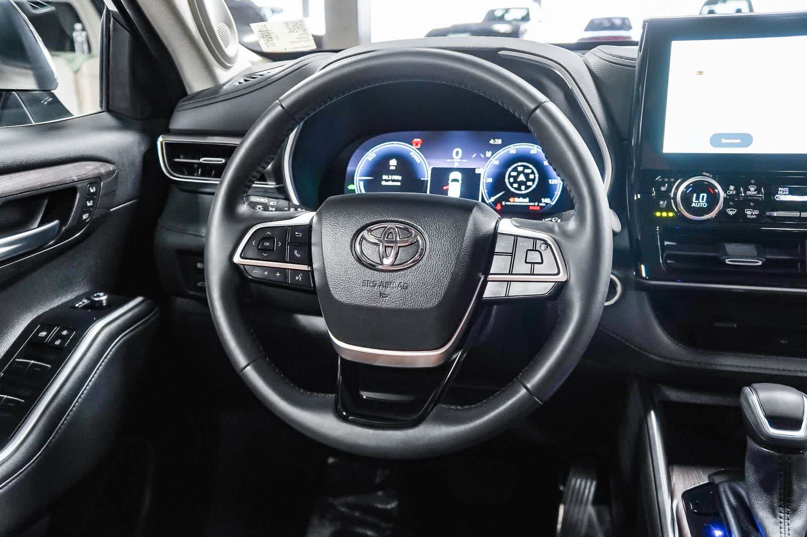 2025 Toyota Highlander Hybrid Limited 25th Edition
