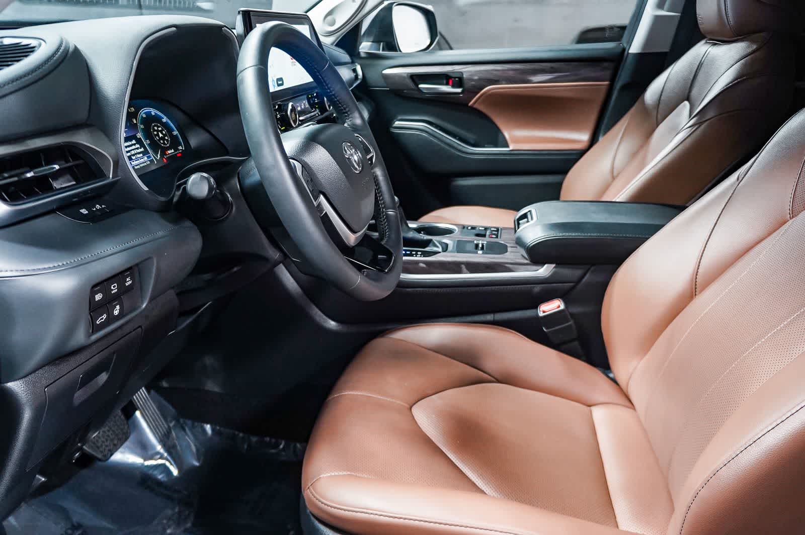 2025 Toyota Highlander Hybrid Limited 25th Edition