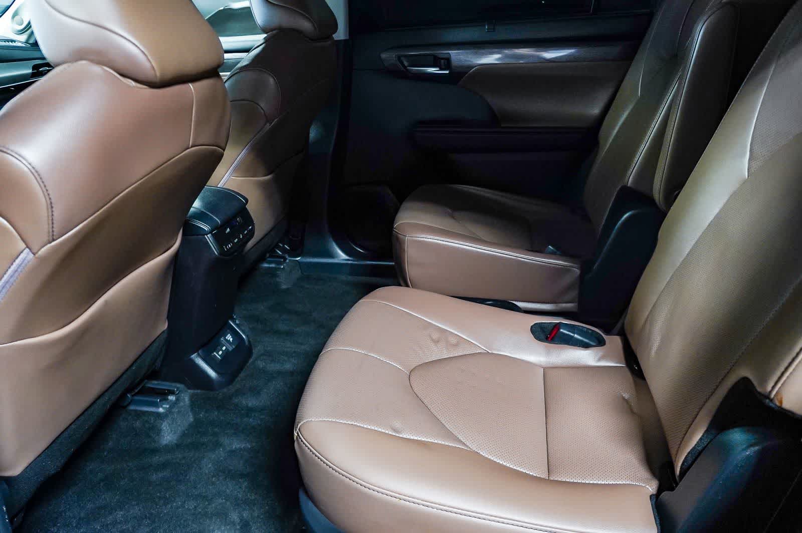 2025 Toyota Highlander Hybrid Limited 25th Edition