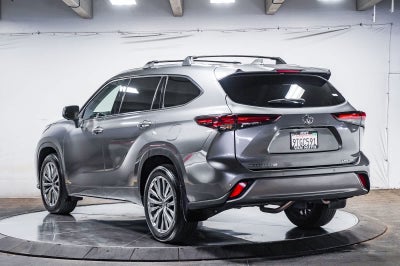 2025 Toyota Highlander Hybrid Limited 25th Edition