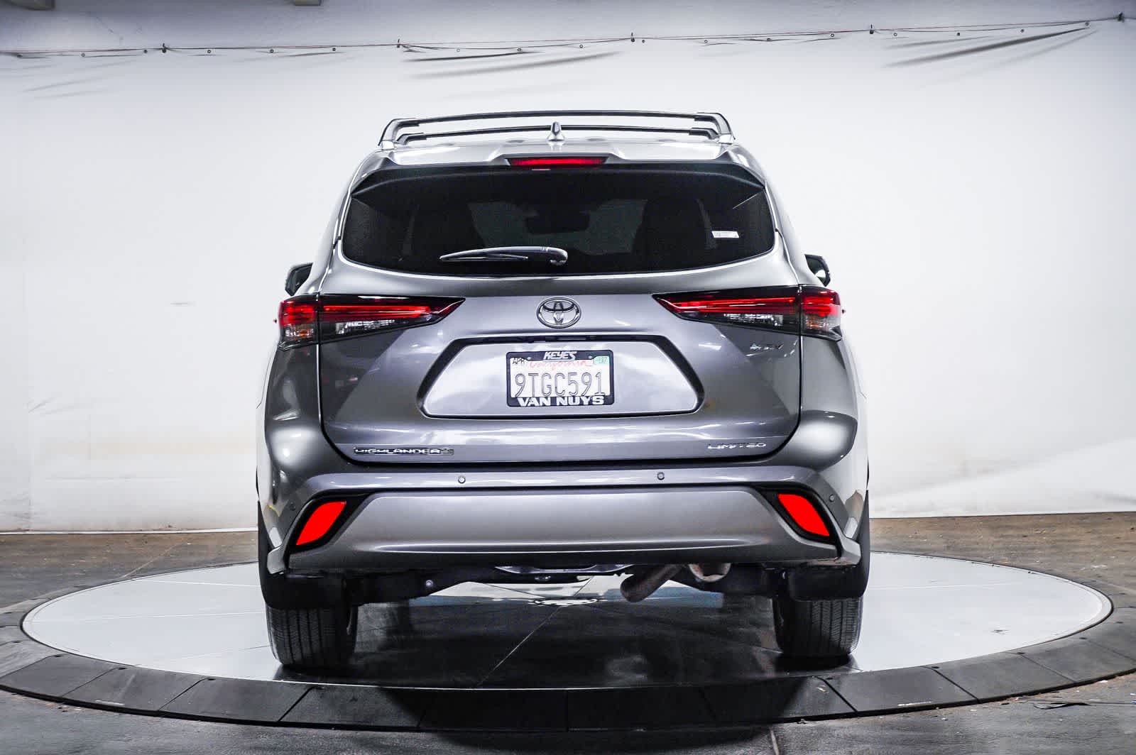 2025 Toyota Highlander Hybrid Limited 25th Edition