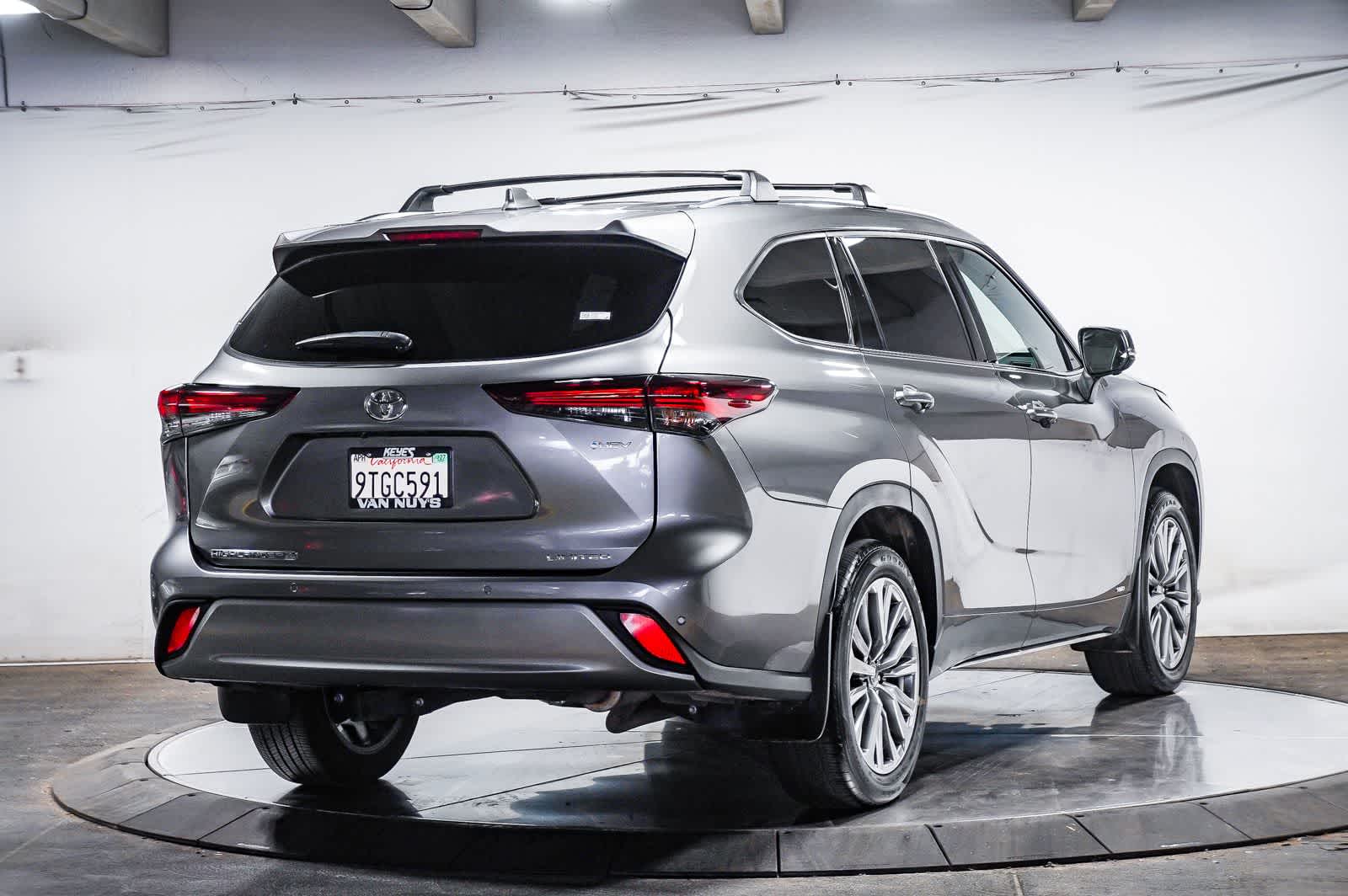 2025 Toyota Highlander Hybrid Limited 25th Edition