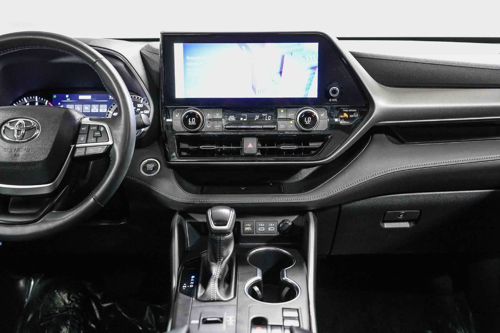 2024 Toyota Highlander XLE