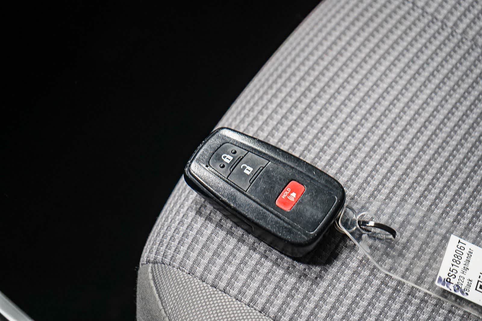 2023 Toyota Highlander L