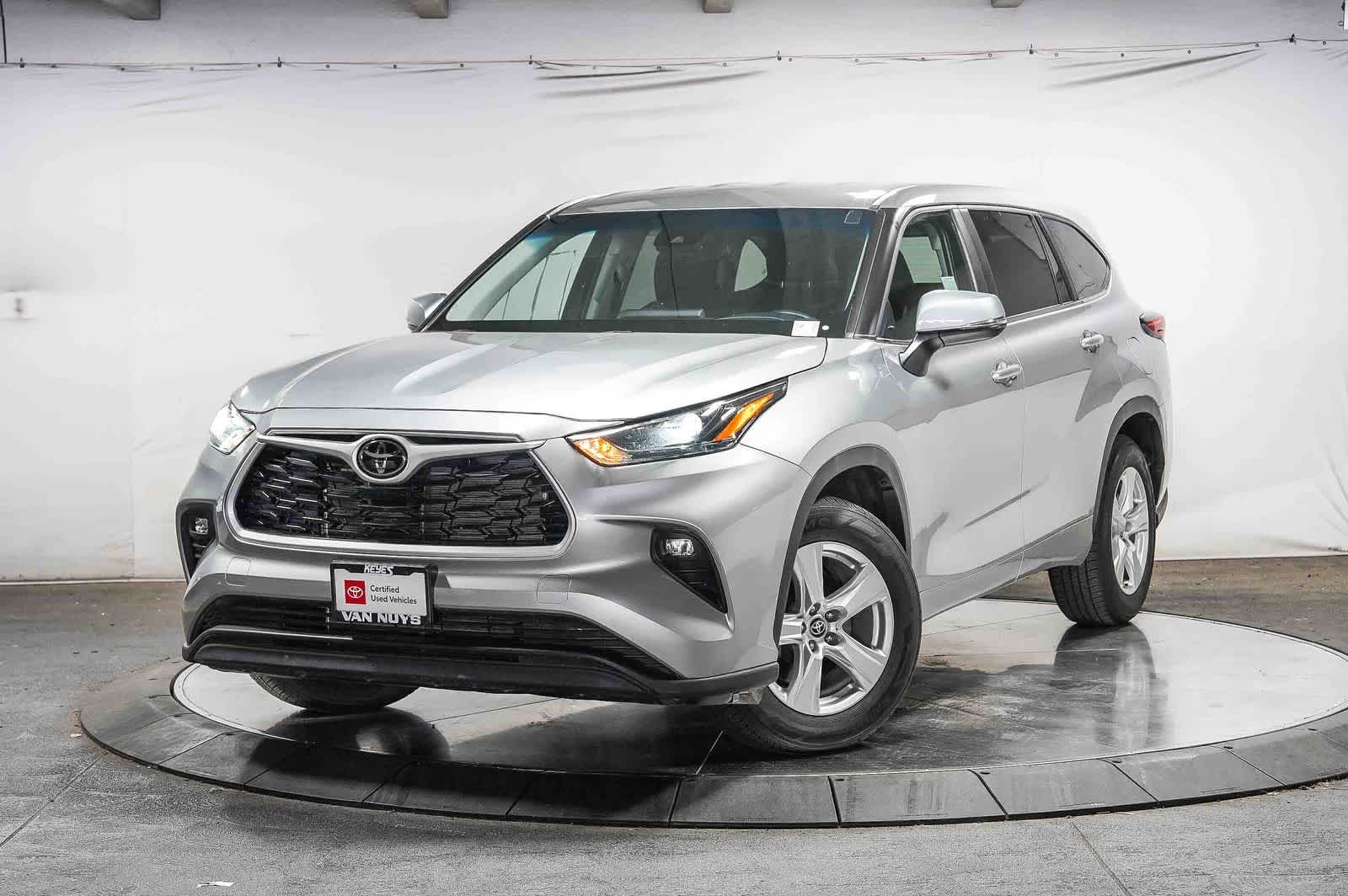 2025 Toyota Highlander LE