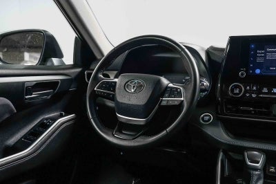 2025 Toyota Highlander LE