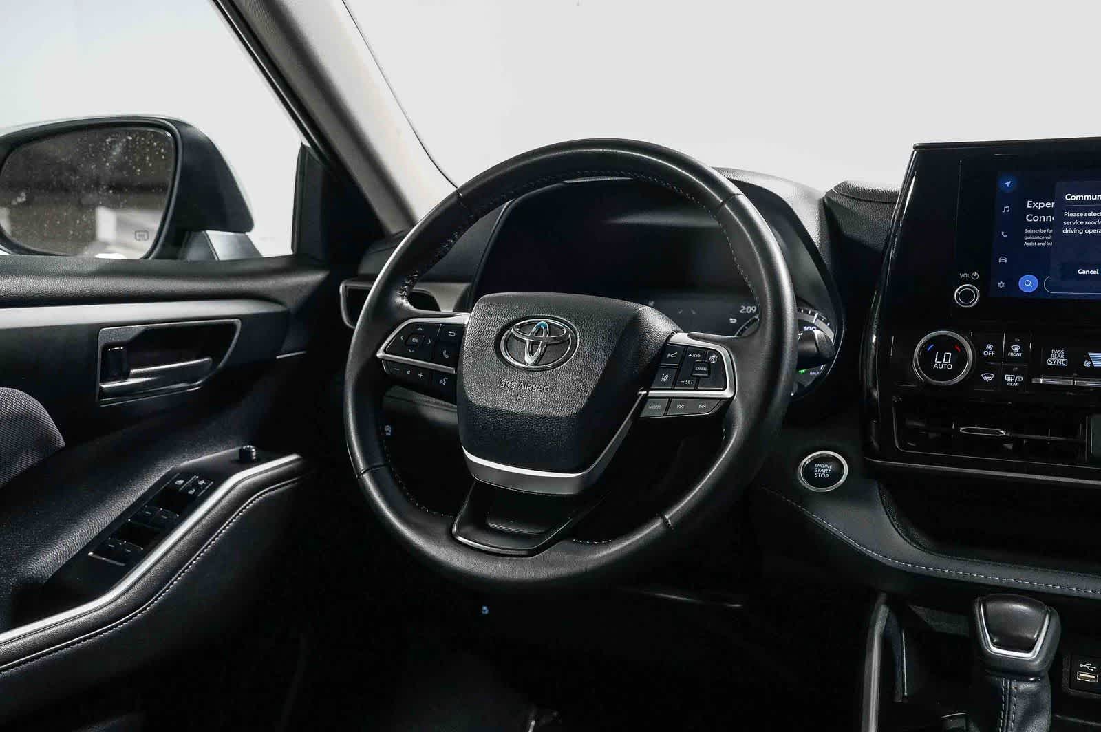 2025 Toyota Highlander LE