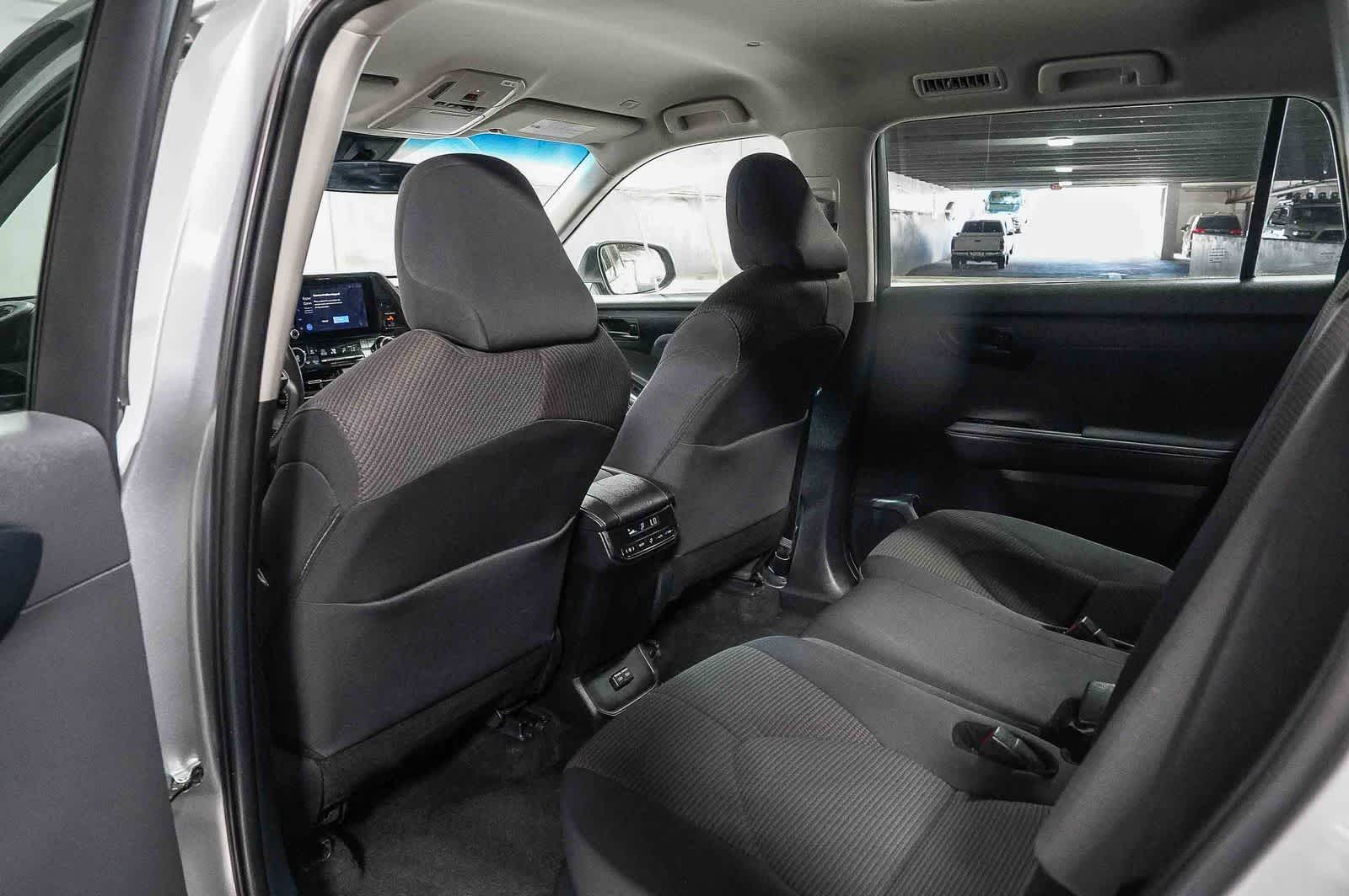 2025 Toyota Highlander LE
