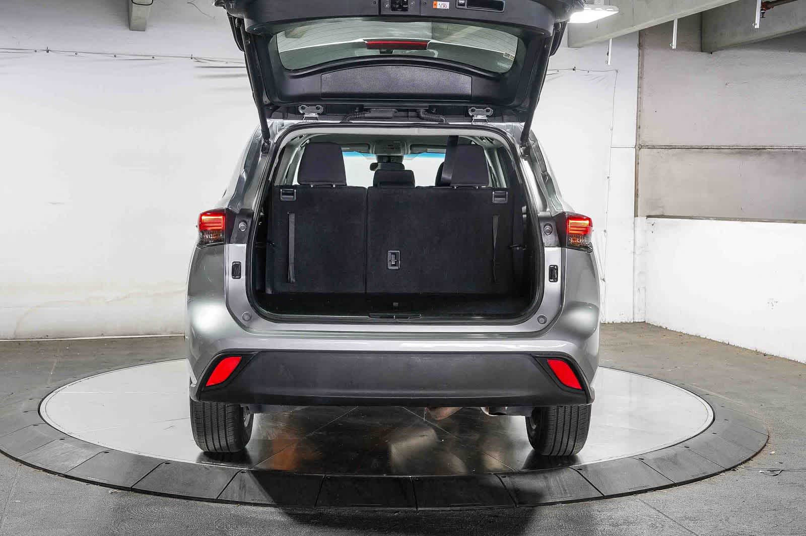 2025 Toyota Highlander LE