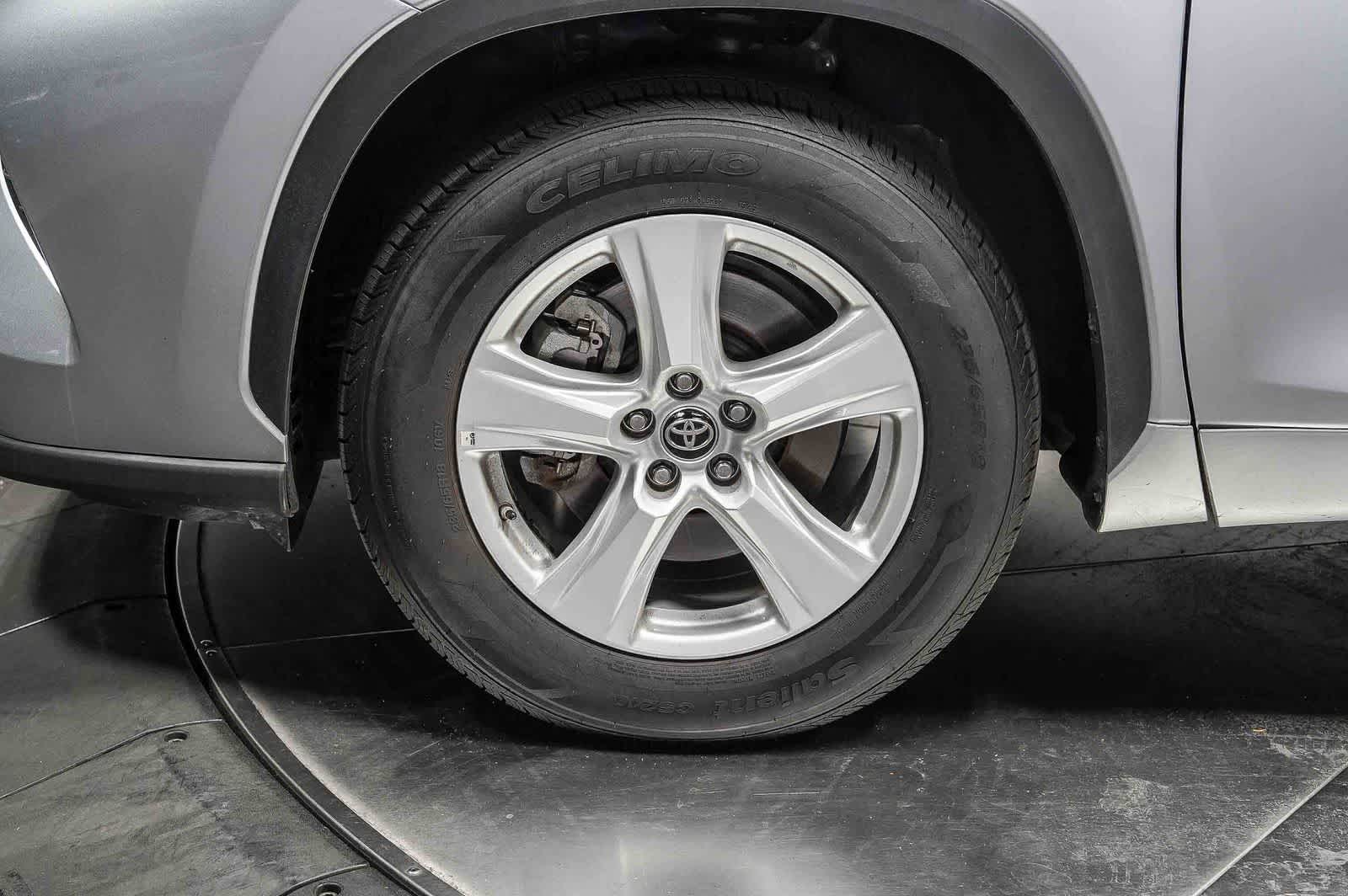 2025 Toyota Highlander LE