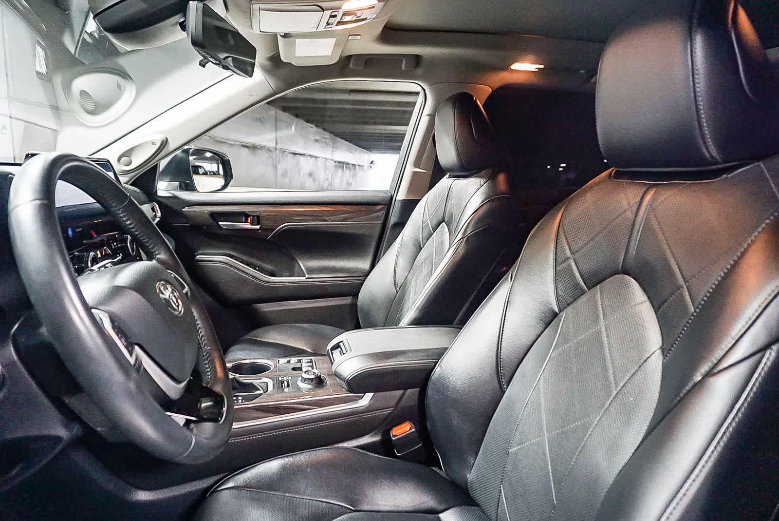 2023 Toyota Highlander Platinum
