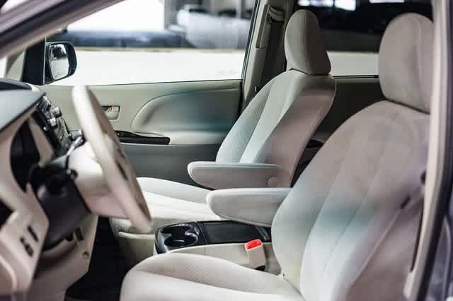 2012 Toyota Sienna LE