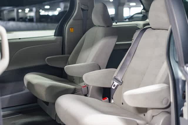 2012 Toyota Sienna LE