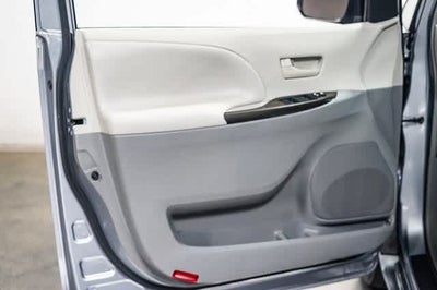 2012 Toyota Sienna LE