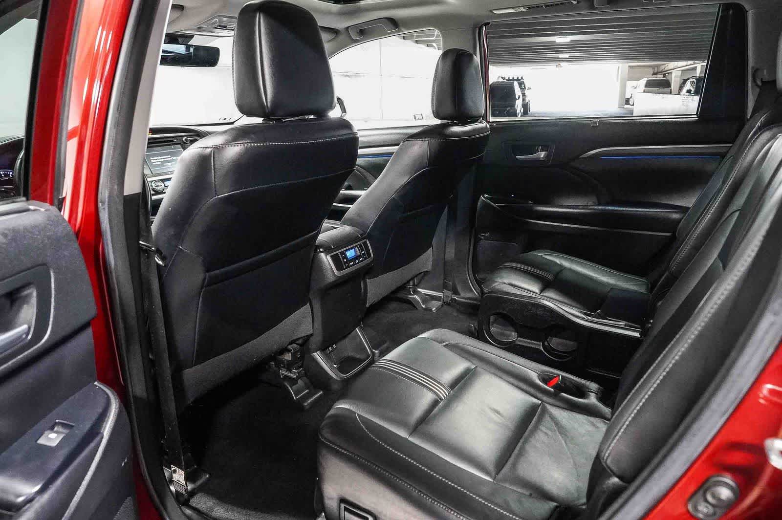2018 Toyota Highlander SE