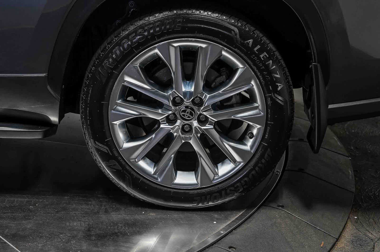 2023 Toyota Highlander Hybrid Limited