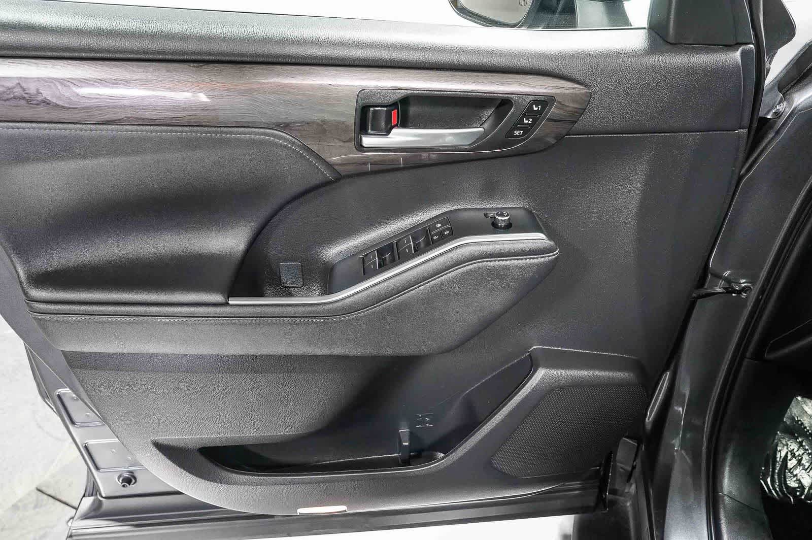 2023 Toyota Highlander Hybrid Limited