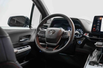 2024 Toyota Sienna XSE