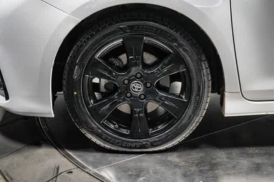 2020 Toyota Sienna SE