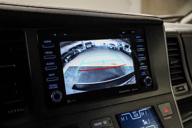 2020 Toyota Sienna SE