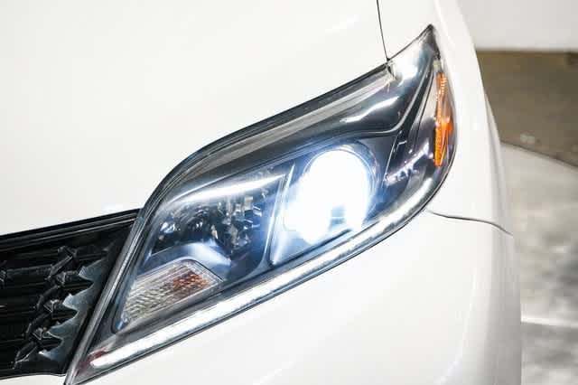 2020 Toyota Sienna SE