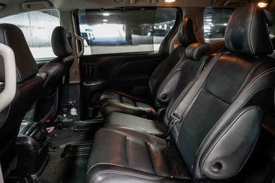 2020 Toyota Sienna SE